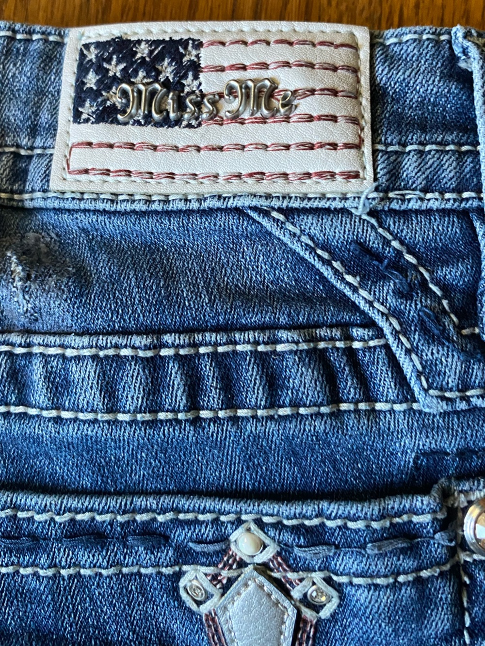 Miss Me Jeans Womens 25 Low Mid Rise Flare American Flag Cross Embellished - Picture 2 of 8